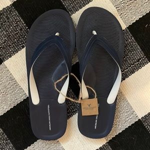 Mens AEO Navy Flip Flops Size 11